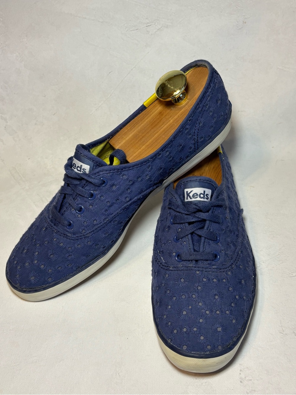Keds Chambray  Blue Eyelet Canvas Lace-Up sneakers, classic keds, size 9